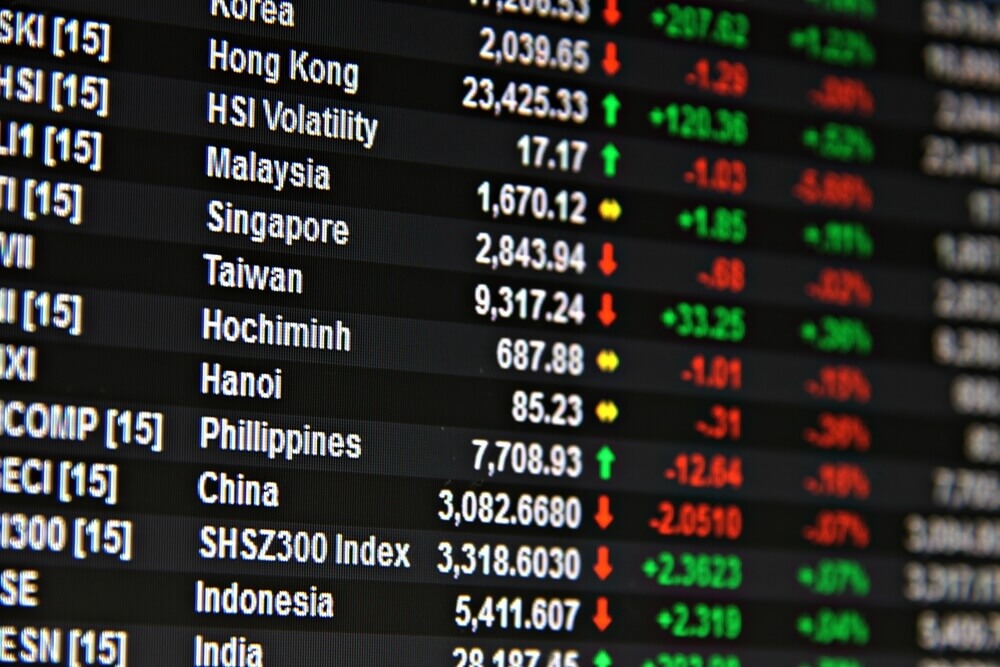 FinanceBrokerage - Stock Stock Asia Stocks Slip on Global Growth Concerns