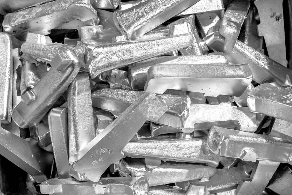 Global platinum demand fell 38% in the first quarter of 2020