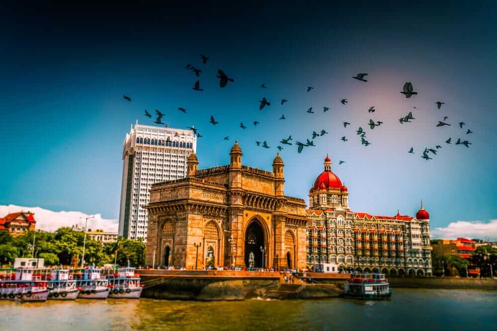gateway of india in morning, mumbai, india.