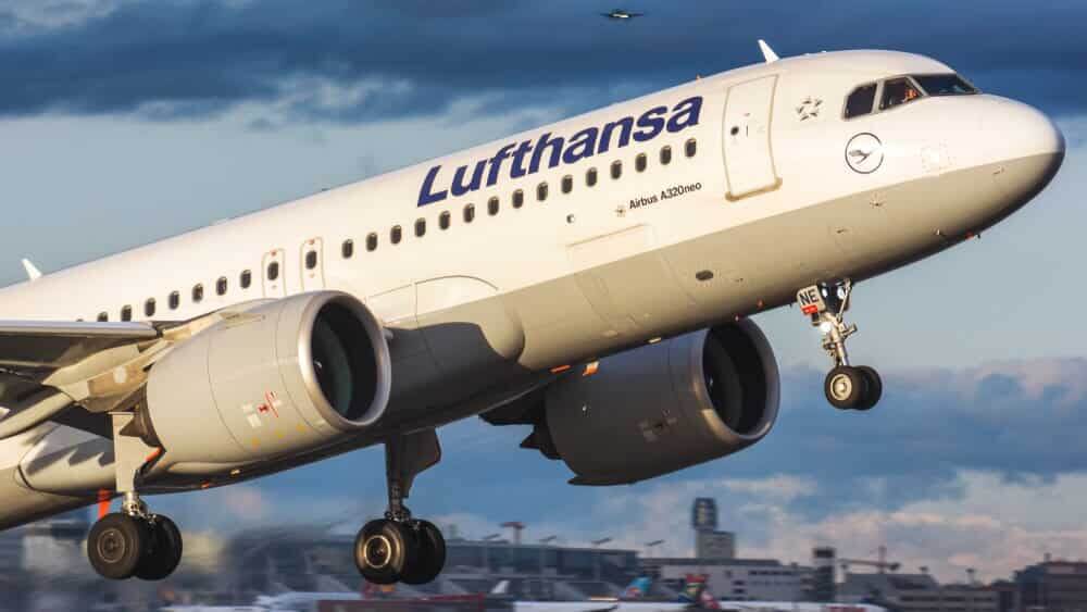 Lufthansa Airbus A320 taking off.