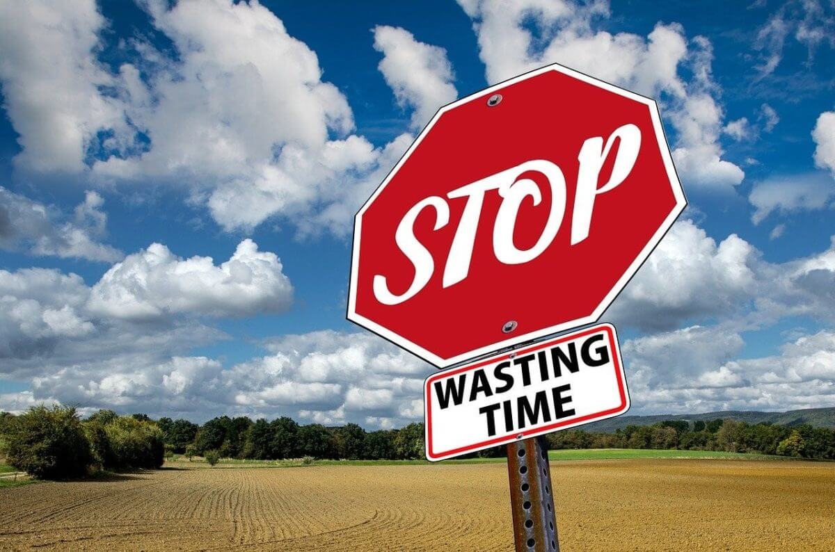 stop wasting time trading trader