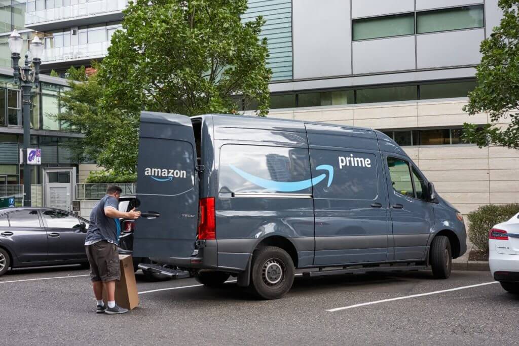 Amazon demands its drivers to submit Biometric surveillance