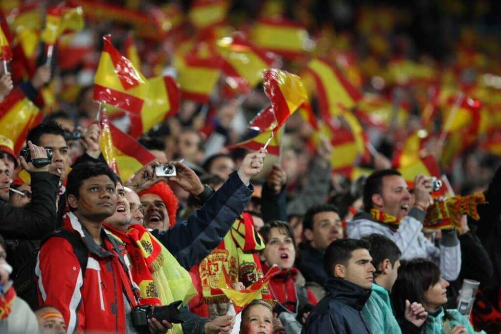 Spanish Football Team, a Fan Token, and Blockchain Platform