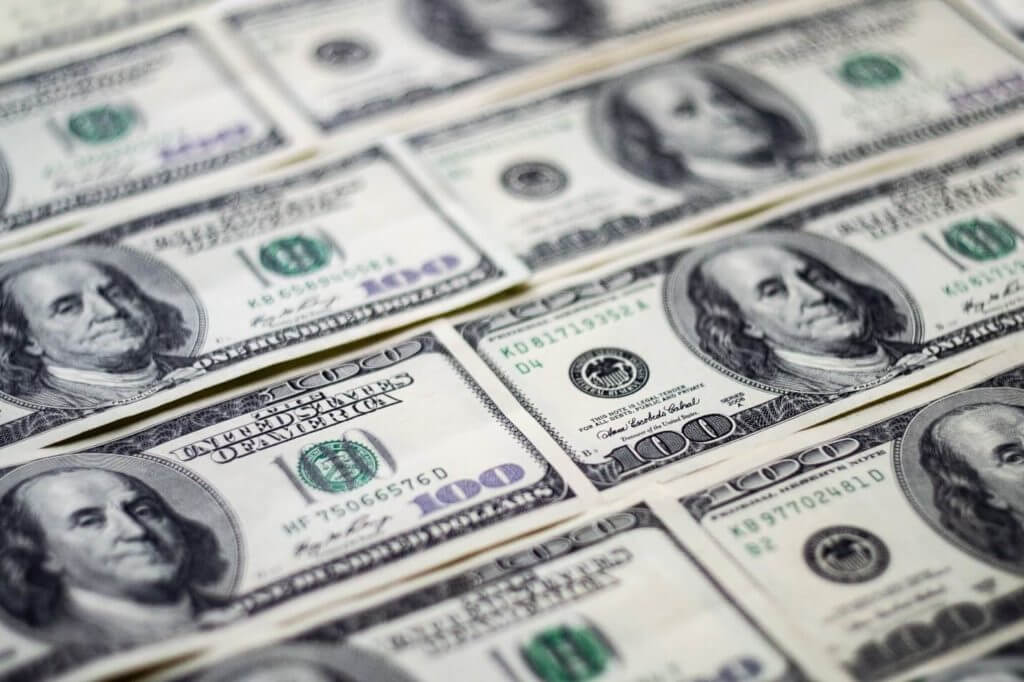 Dólar atingiu maior alta em mais de duas semanas