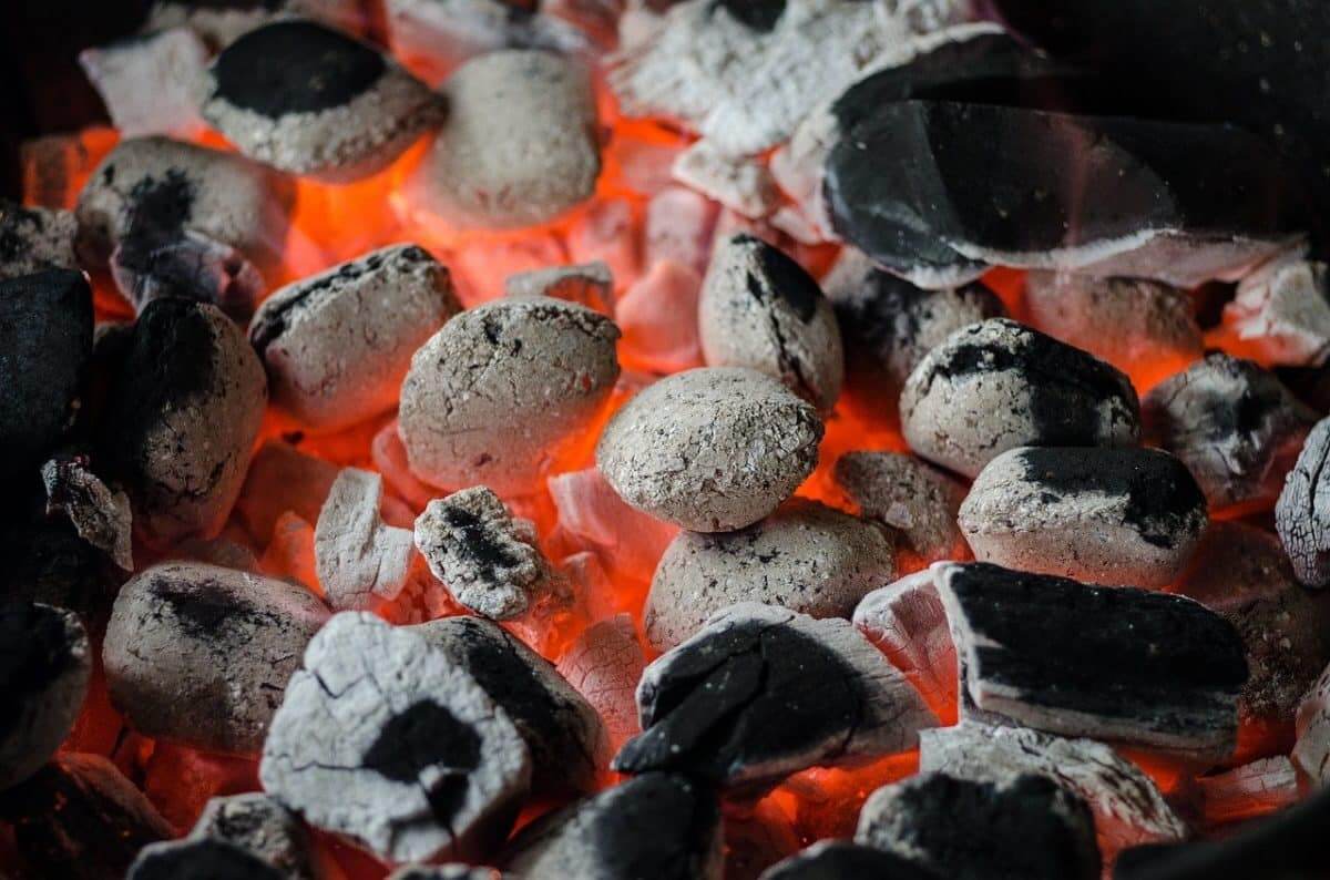 Carvão em chamas