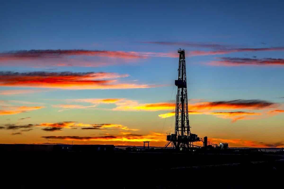 Le gaz naturel perd plus de 10%, l'or noir dans le rouge jeudi 3 février 2022