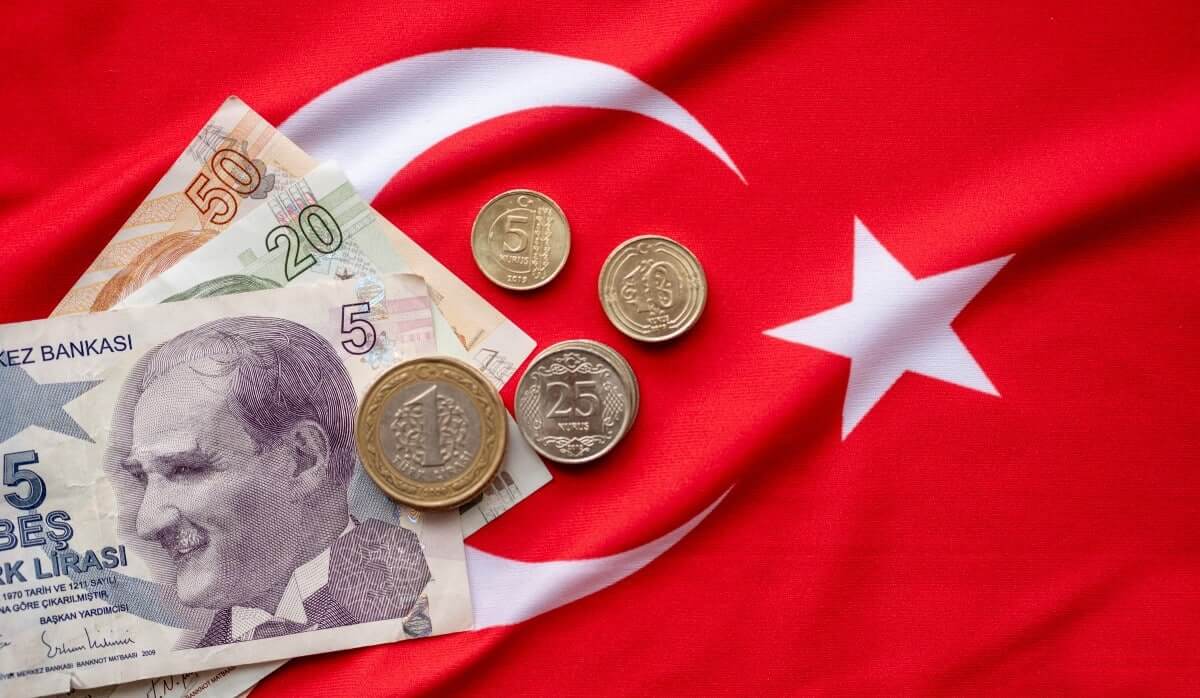 U.S. dollar rebounded while Turkish Lira continued falling