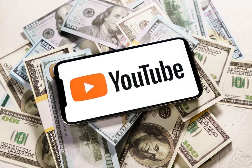 Как заработать на просмотре YouTube и создании видеороликов